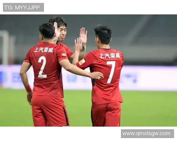 上海篮球队以100分领跑世锦赛积分榜展现强劲实力