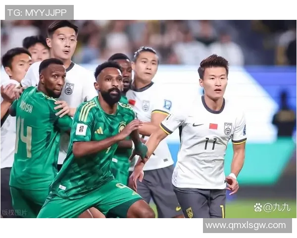 北京足球队在世锦赛积分榜上以65分稳居第一名展现强劲实力