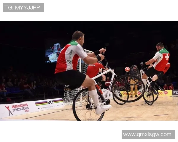 足球明星骑单车趣味合集视频展现运动员另一面风采与乐趣 足球明星骑单车趣味合集视频展现运动员另一面风采与乐趣