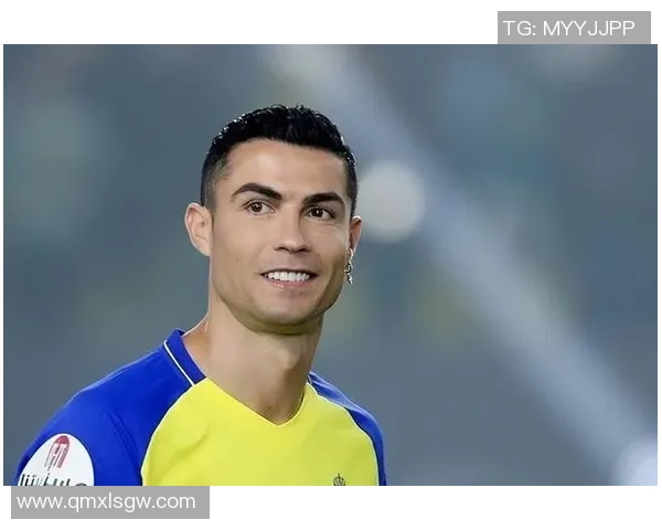 足球明星C罗的身材秘密揭秘如何保持完美体型与运动表现